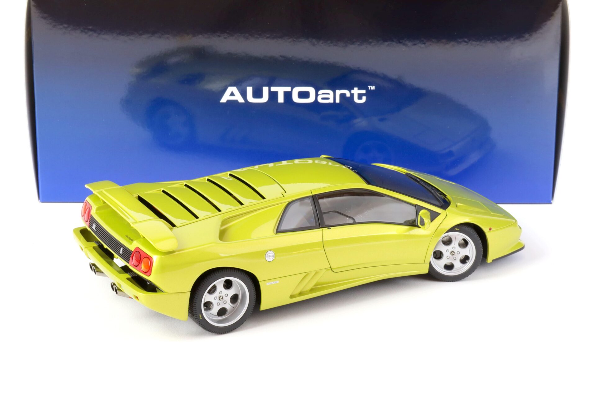 1:18 AUTOart Lamborghini Diablo SE30 - 1993 giallo spyder/ metallic yellow 79157