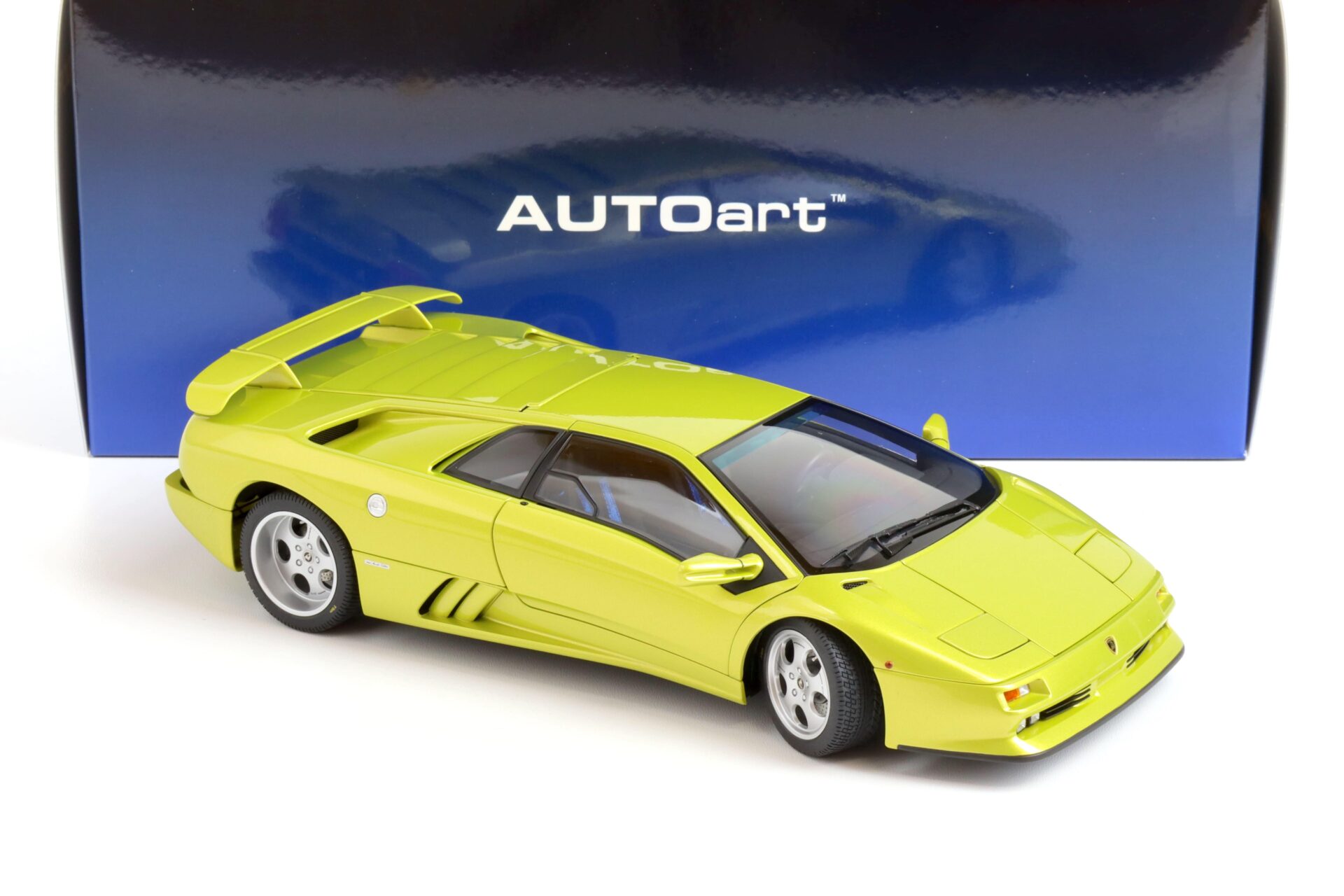 1:18 AUTOart Lamborghini Diablo SE30 - 1993 giallo spyder/ metallic yellow 79157