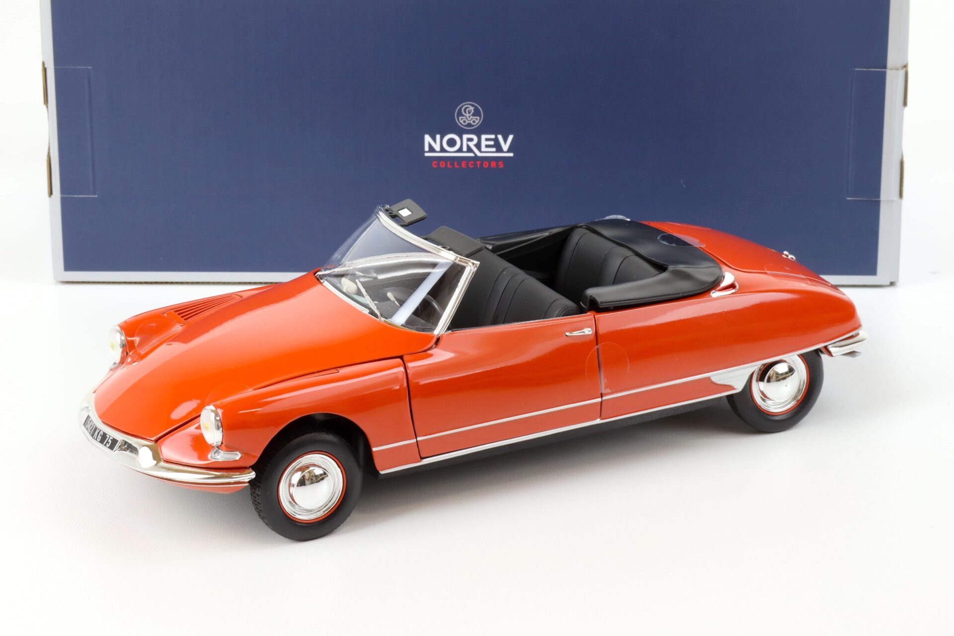 1:18 Norev Citroen DS 19 Cabriolet 1961 Corail red 181599
