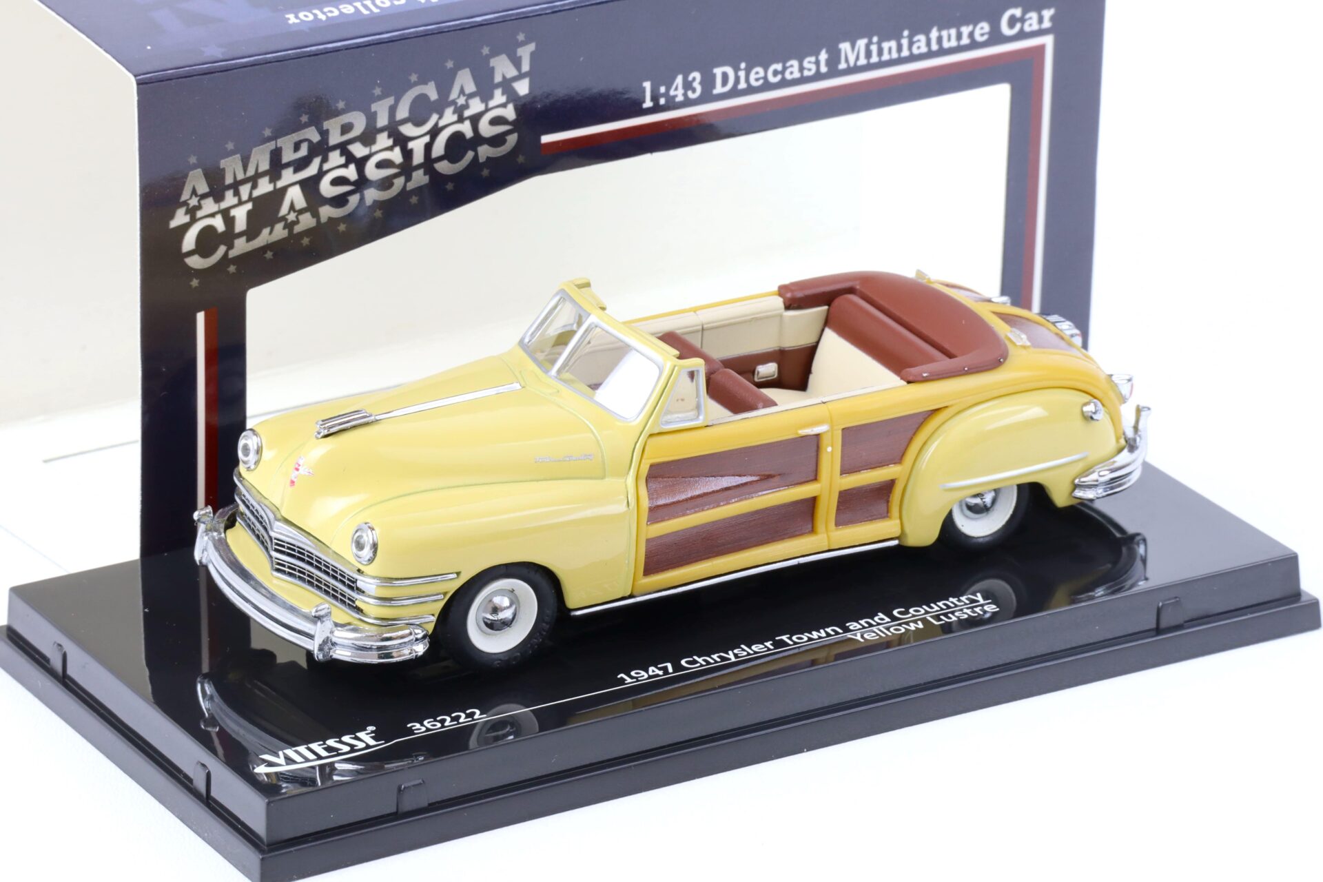 1:43 Vitesse 1947 Chrysler Town and Country Convertible yellow Lustre