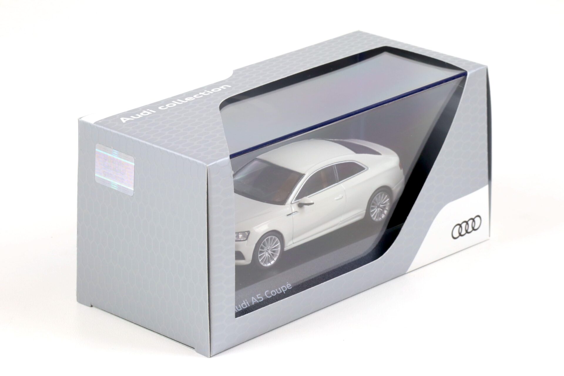 1:43 Spark Audi A5 Coupe Glacier white 2017 DEALER VERSION