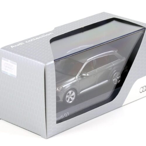 1:43 Spark Audi Q7 SUV Graphite grey metallic 2015 DEALER VERSION