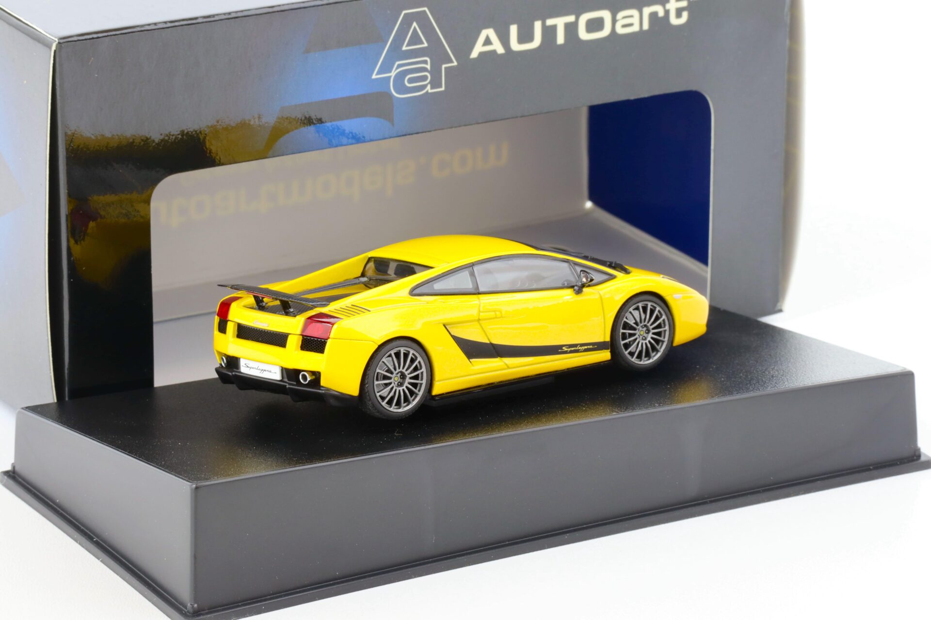 1:43 AUTOart Lamborghini Gallardo Superleggera Giallo Midas/ yellow 54614
