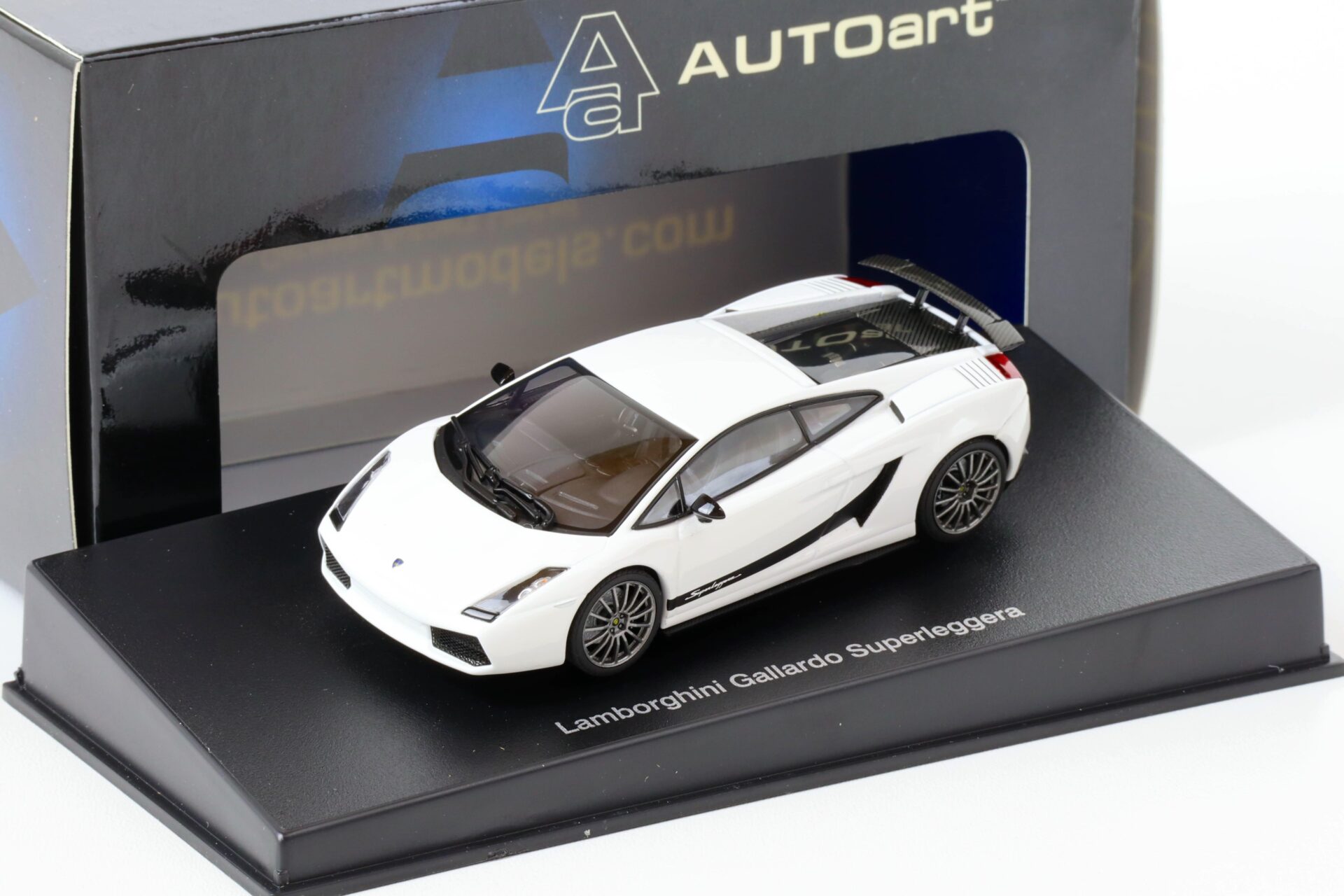 1:43 AUTOart Lamborghini Gallardo Superleggera Monocerus/ metallic white 54615