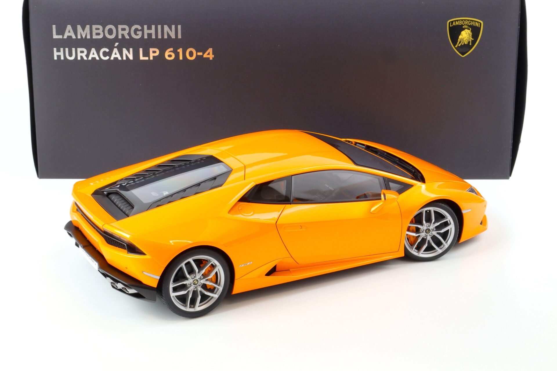1:12 AUTOart Lamborghini Huracan LP 610-4 Arancio borealis/ pearl orange