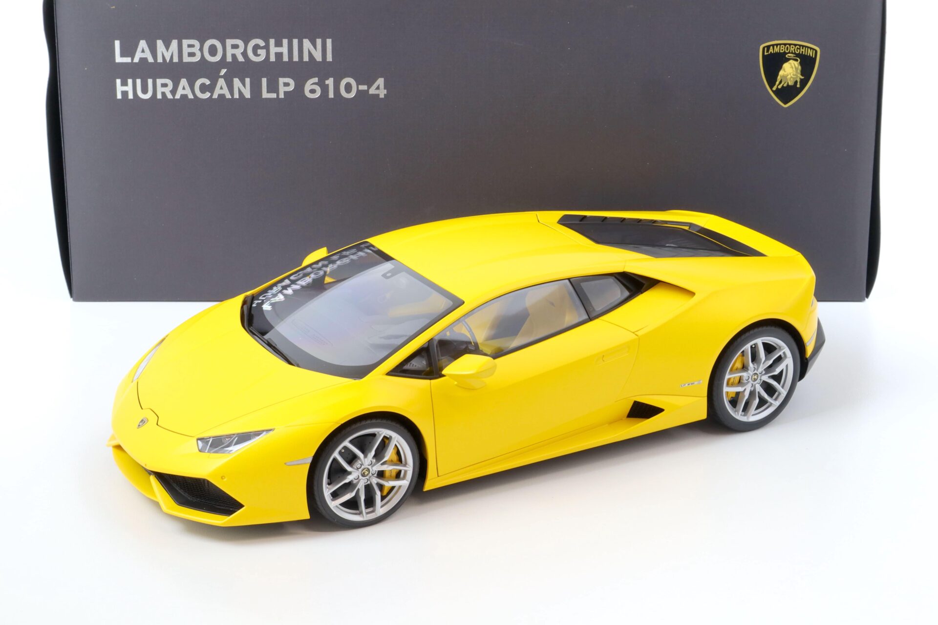 1:12 AUTOart Lamborghini Huracan LP 610-4 Giallo horus/ matt yellow