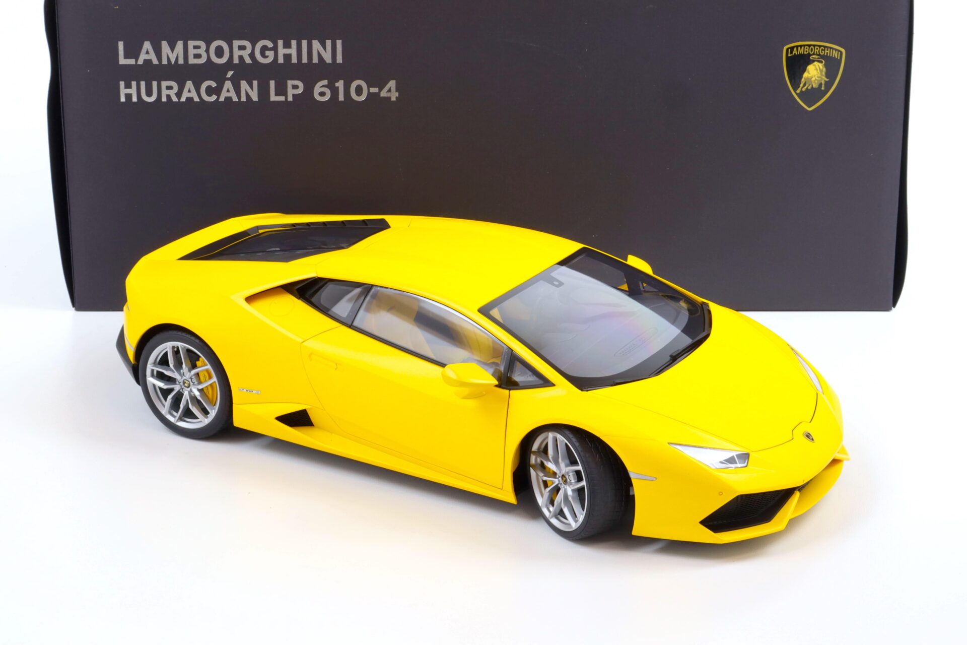 1:12 AUTOart Lamborghini Huracan LP 610-4 Giallo horus/ matt yellow
