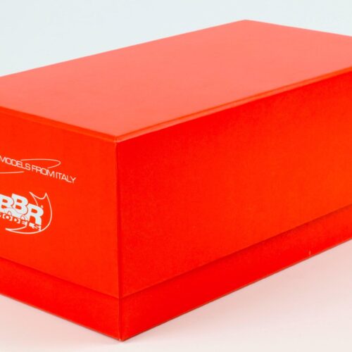 1:18 BBR Ferrari 488 Pista Piloti Ferrari Giallo Modena with display - Limited 168 pcs.