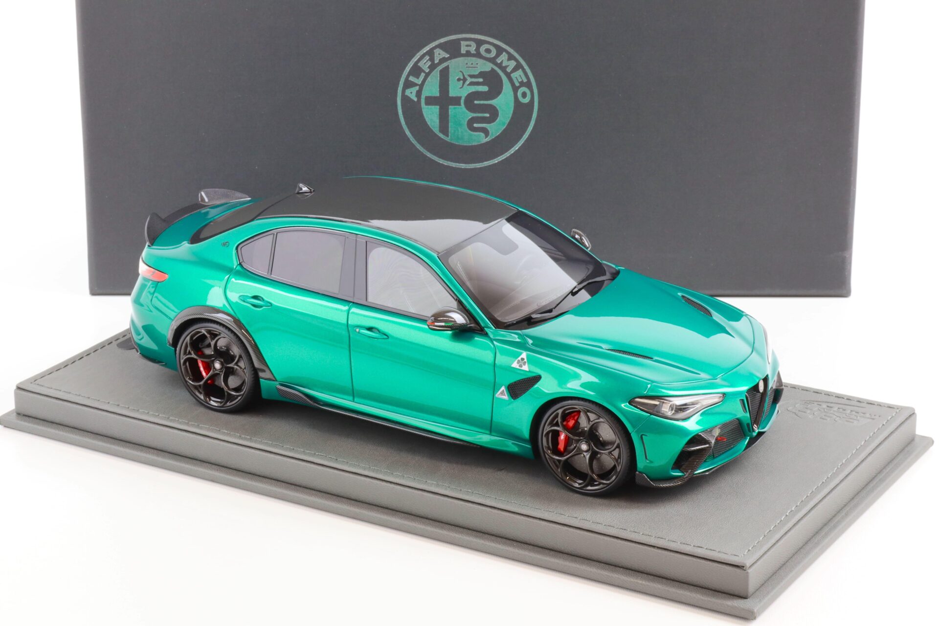 1:18 BBR Alfa Romeo Giulia GTA Verde Montreal green/ red brakes - Limited 44 pcs.