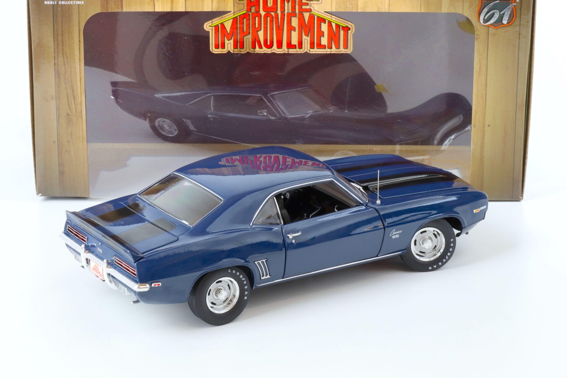 1:18 Highway61 Chevrolet Camaro SS Coupe 1969 blue HOME IMPROVEMENT
