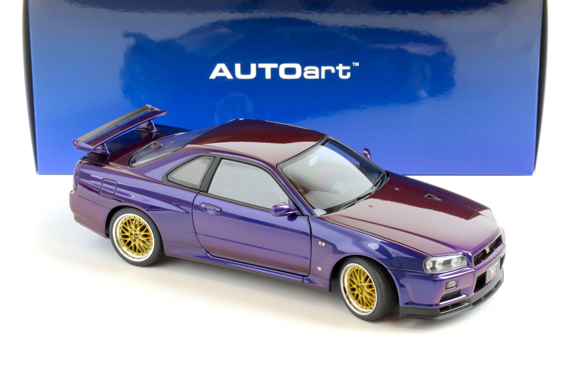1:18 AUTOart Nissan Skyline GT-R (R34) V-Spec II BBS LM Wheels Midnight purple III