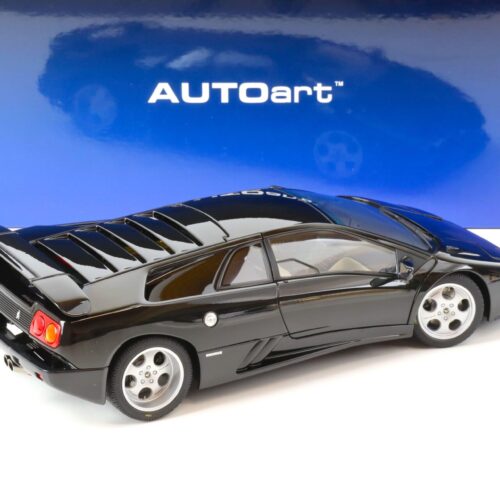 1:18 AUTOart 1993 Lamborghini Diablo SE30 deep black metallic 79159