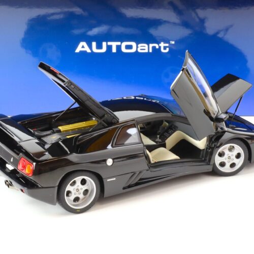 1:18 AUTOart 1993 Lamborghini Diablo SE30 deep black metallic 79159