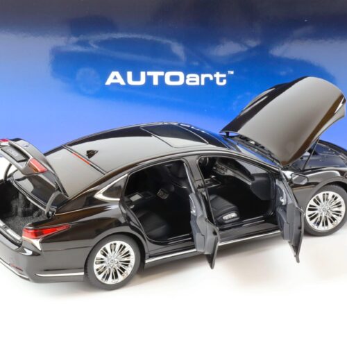 1:18 AUTOart Lexus LS 500h Limousine 2018 black/ black interior 78868
