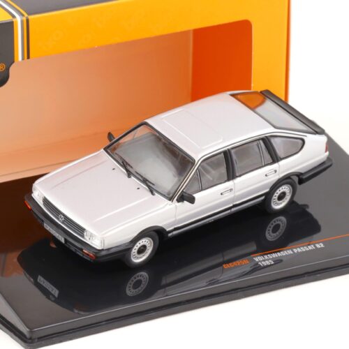 1:43 IXO VW Passat B2 silver metallic 1985