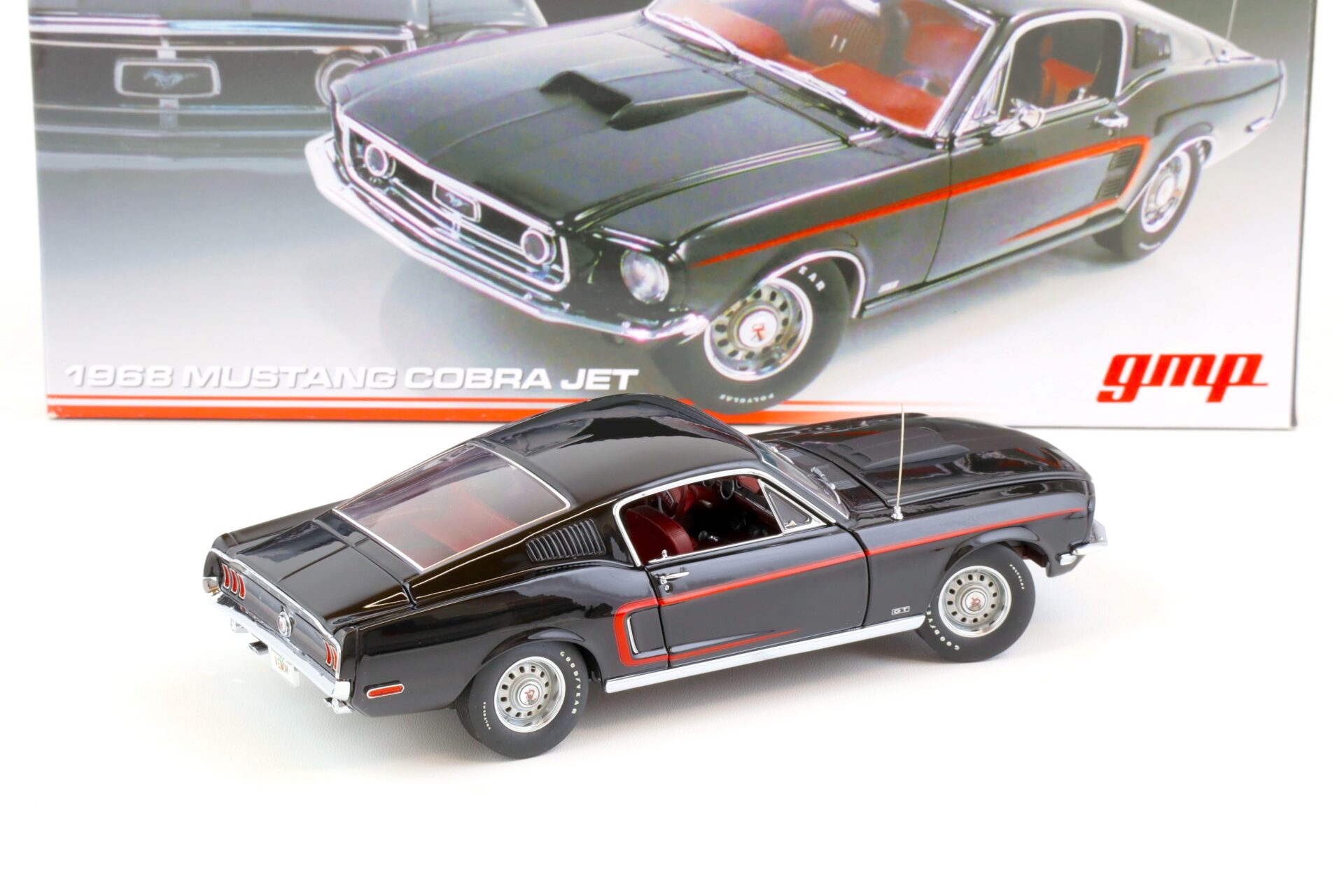 1:24 GMP 1968 Ford Mustang Cobra JET black/ red G2403203