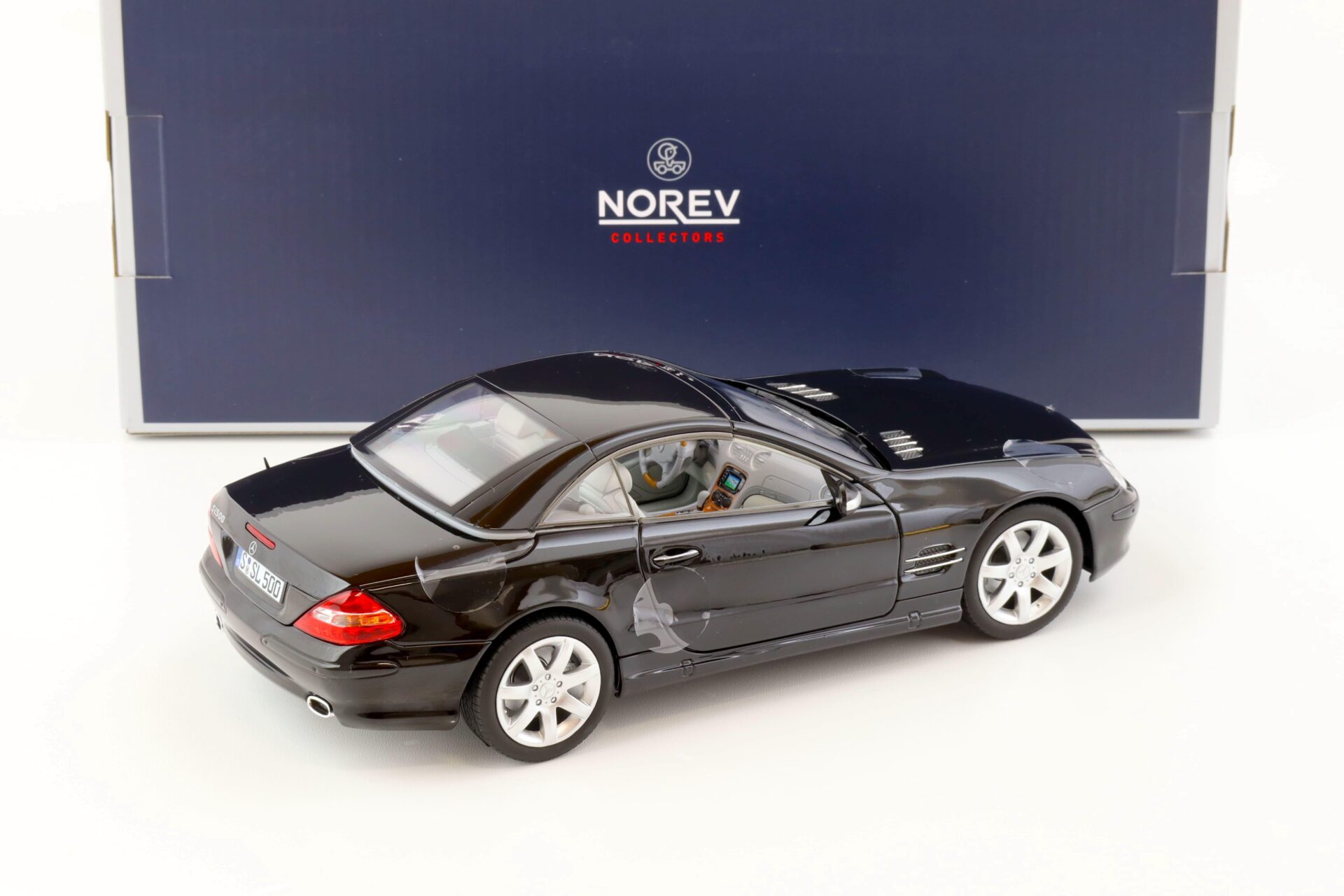 1:18 Norev Mercedes SL 500 R230 Convertible 2003 black 183840