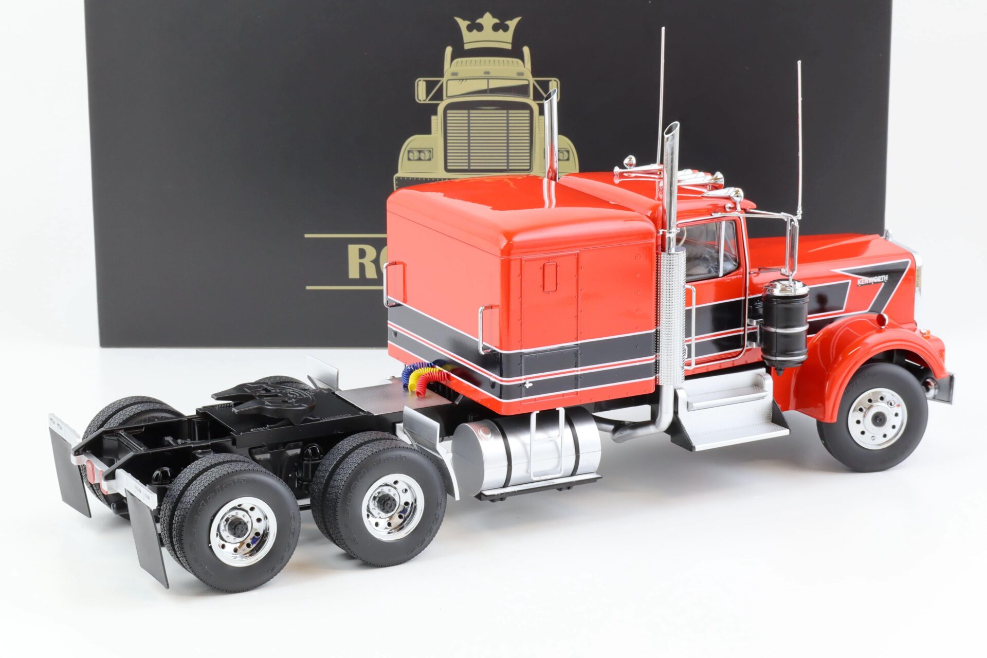1:18 Road Kings LKW Kenworth W900 SZM red/ black
