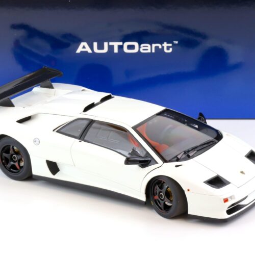 1:18 AUTOart Lamborghini Diablo SV-R 1996 Impact white 79149
