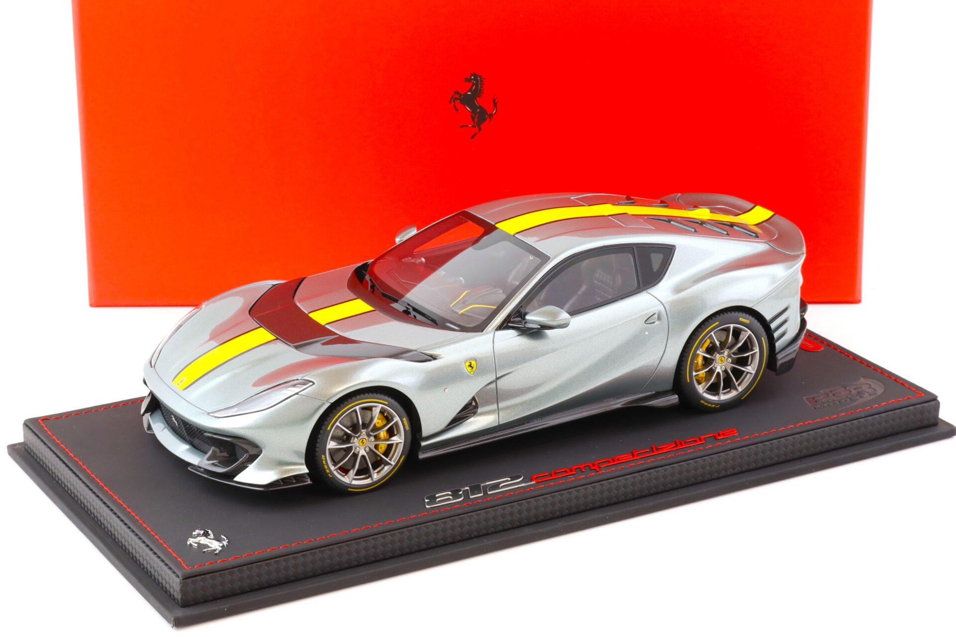 1:18 BBR Ferrari 812 Competizione 2021 Grigio Coburn grey/ yellow stripe P18207A