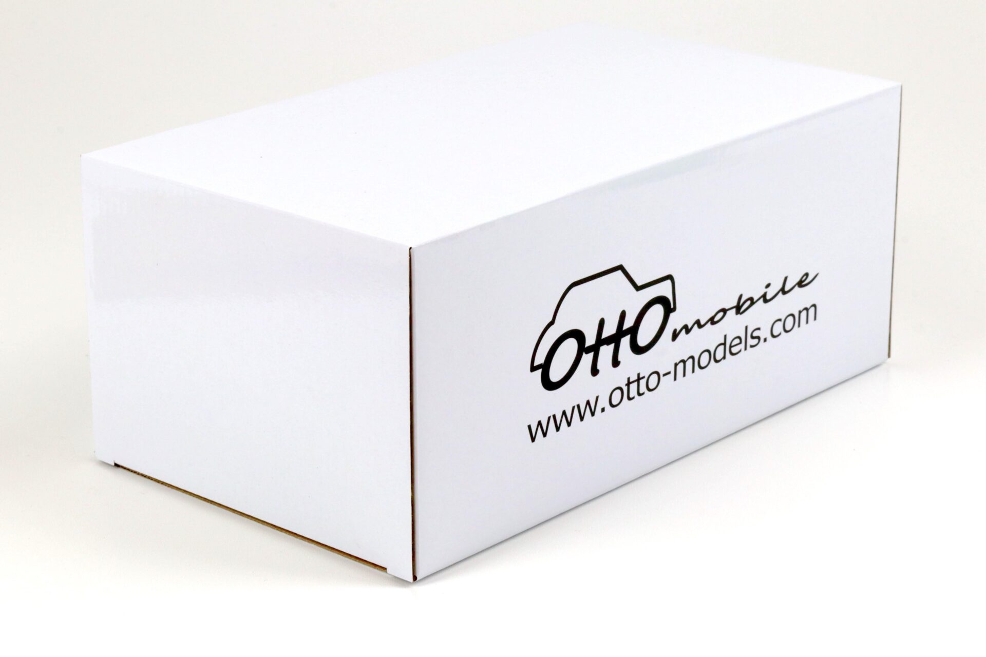 1:18 OTTO mobile OT952 BMW 750IL (E38) Limousine silver-grey 1995