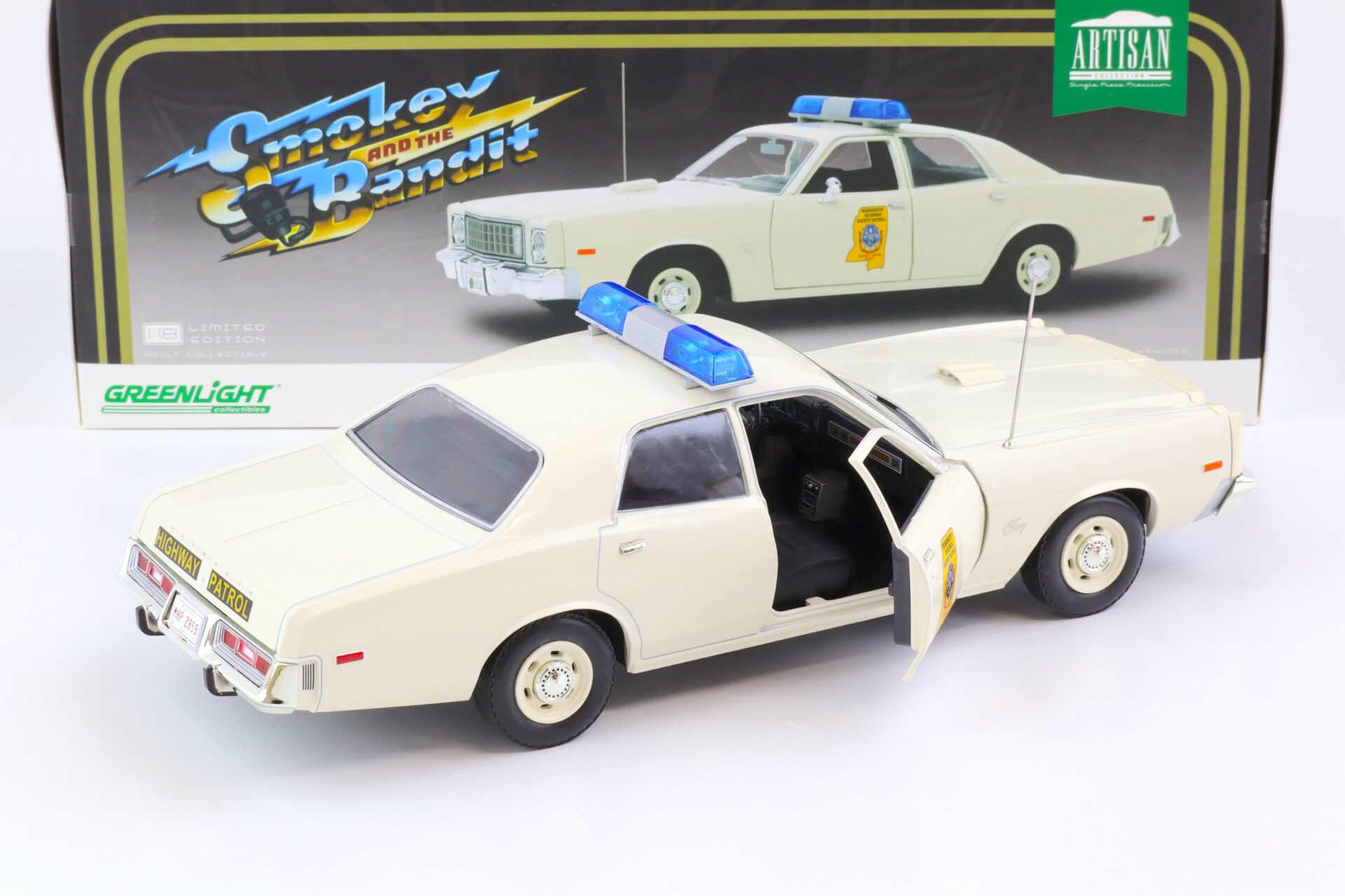 1:18 Greenlight 1975 Plymouth Fury Mississippi Highway Patrol SMOKEY & BANDIT