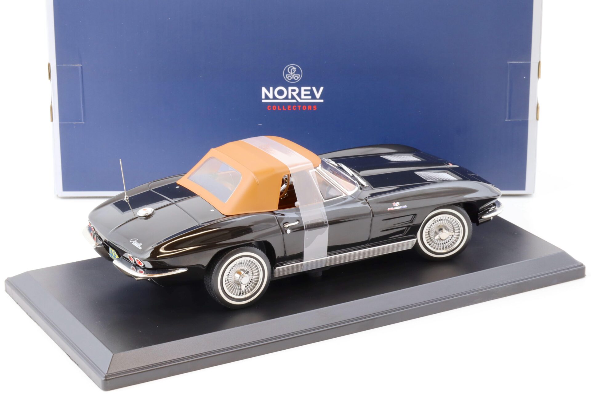 1:18 Norev Chevrolet Corvette Sting Ray Convertible 1963 black 189055