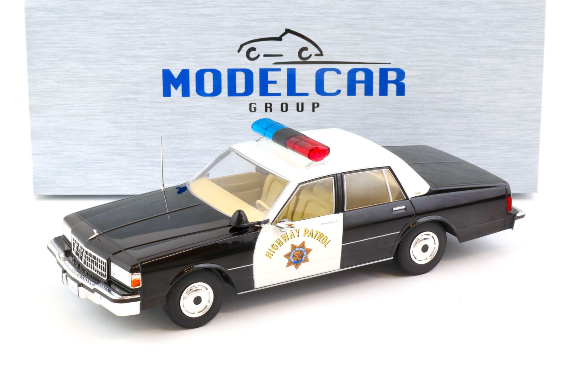 ID 71422 orig.jpg 1:18 MCG Chevrolet Caprice California Highway Patrol Police 1987 black/ white