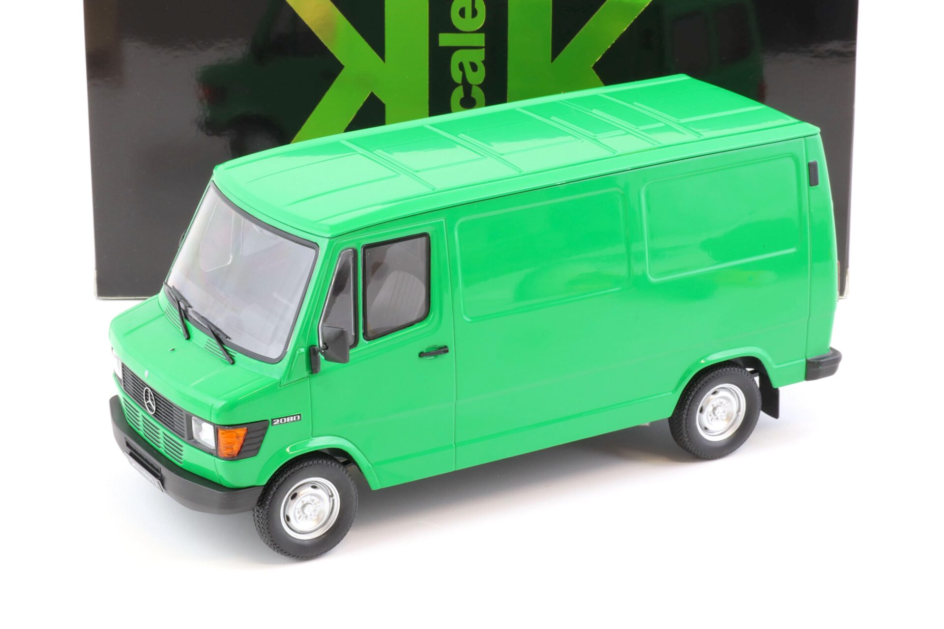 1:18 KK-Scale Mercedes 208D Delivery Van Kastenwagen green