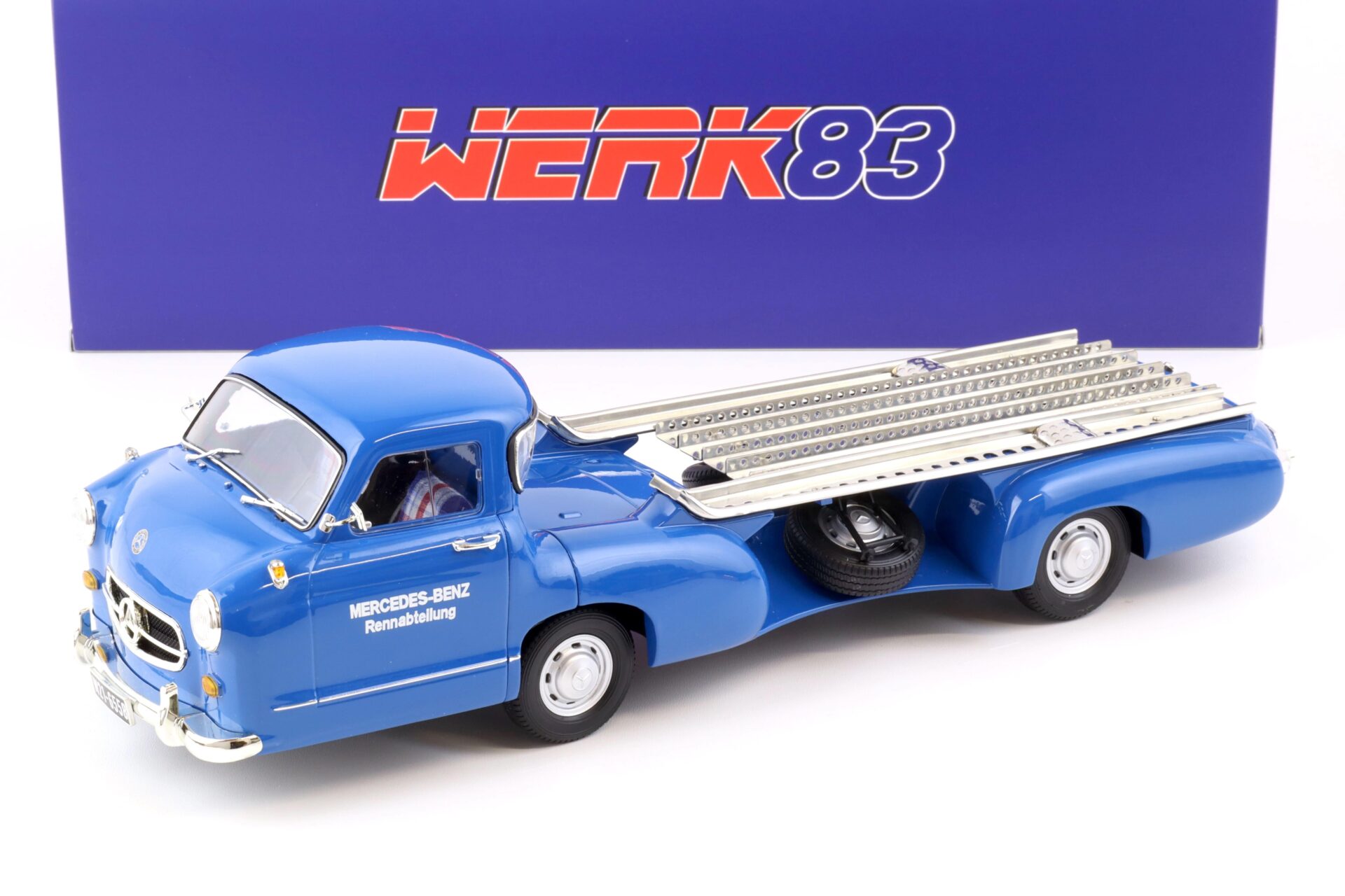 1:18 WERK83 Mercedes Renntransporter Das blaue Wunder 1955 blue