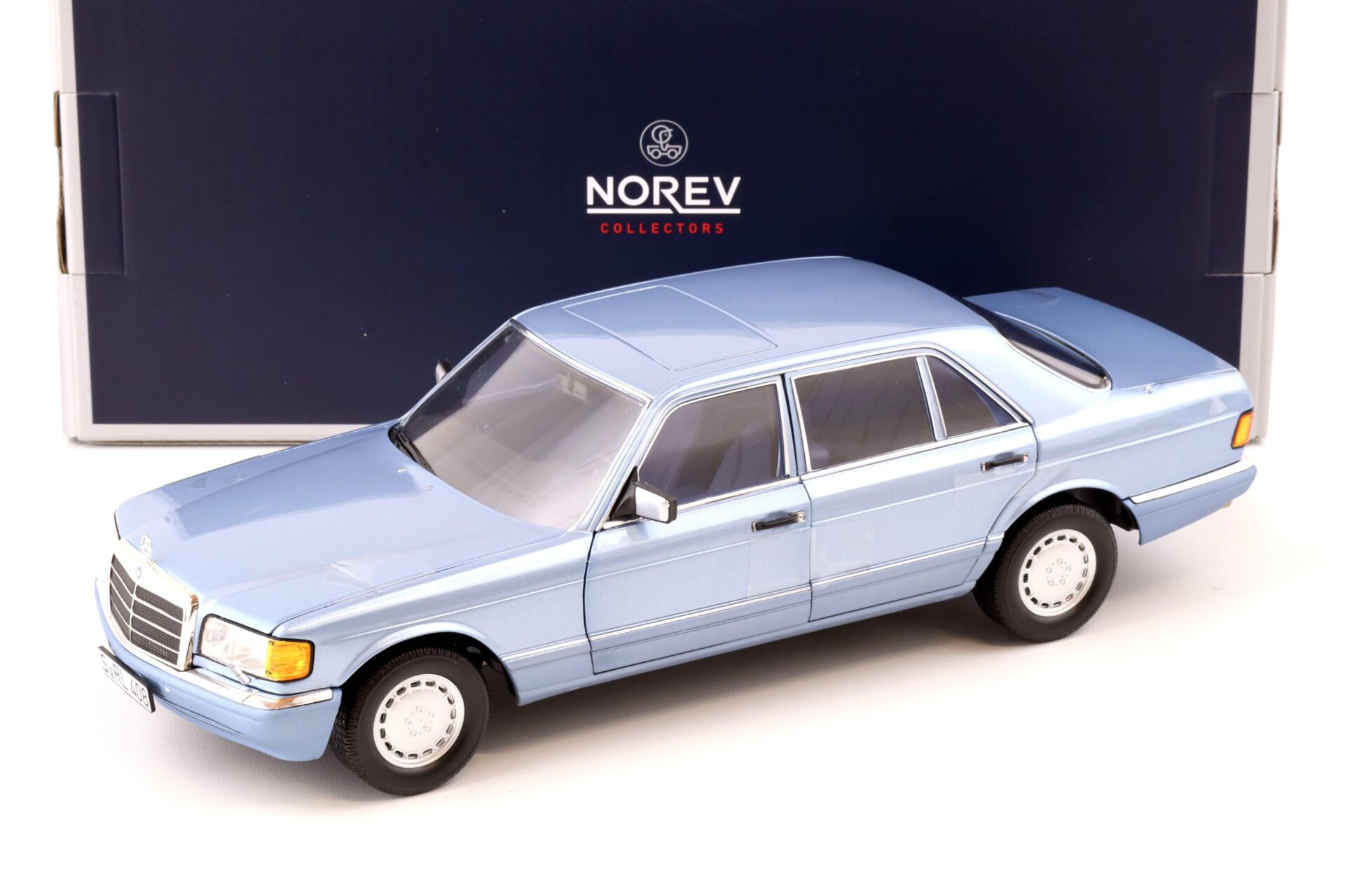1:18 Norev Mercedes 560 SEL W126 Limousine 1991 pearl blue metallic