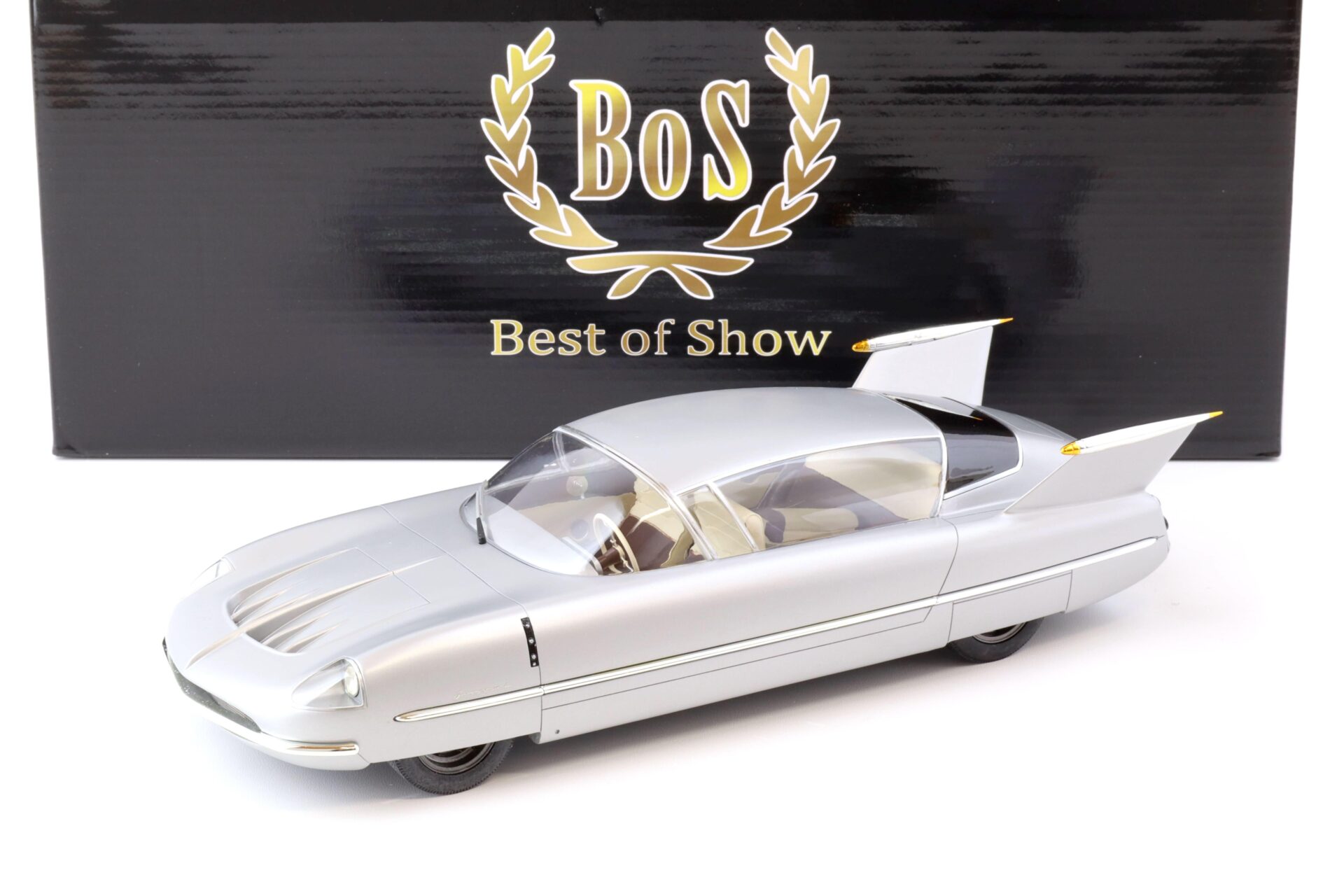 1:18 BOS-Models Borgward Traumwagen 1955 silver BOS052