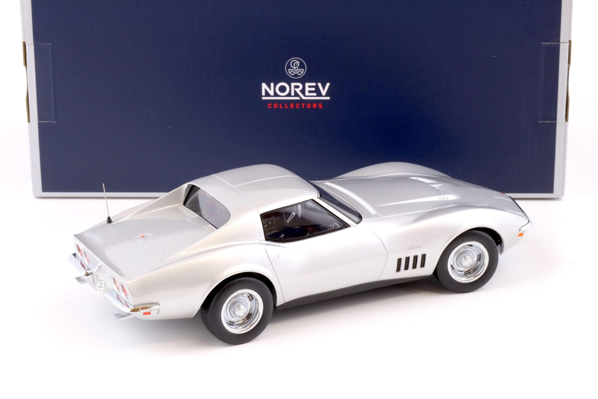 1:18 Norev Chevrolet Corvette C3 Coupe 1969 silver metallic