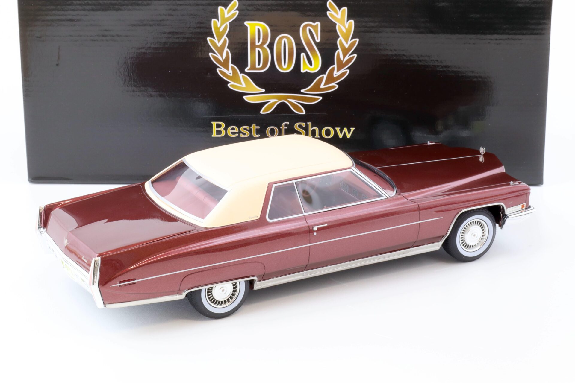 1:18 BOS-Models 1972 Cadillac Coupe de Ville metallic red/ white BOS095