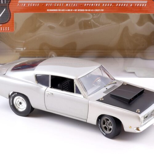 1:18 Highway61 1968 Plymouth Barracuda silver/ black 50314A