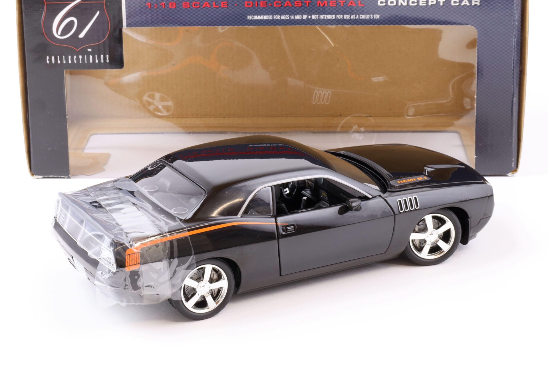 1:18 Highway61 Plymouth Cuda Concept Hemi 6.1 brilliant black/ orange stripes