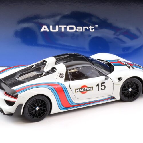 1:18 AUTOart Porsche 918 Spyder 2013 white Martini Livery 77927