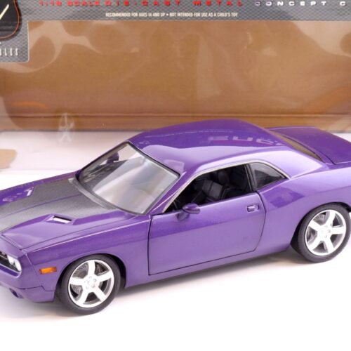 1:18 Highway61 Dodge Challenger Concept Car purple metallic