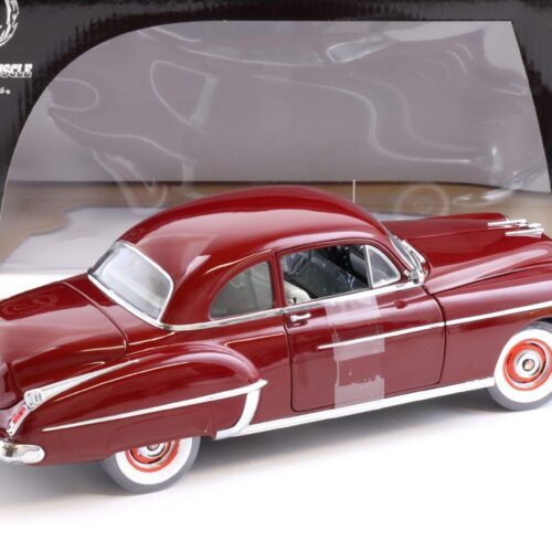 1:18 Ertl Authentics 1950 Oldsmobile dark red