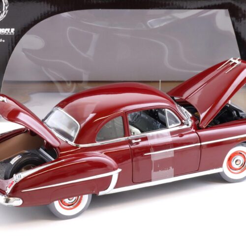 1:18 Ertl Authentics 1950 Oldsmobile dark red