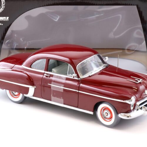 1:18 Ertl Authentics 1950 Oldsmobile dark red