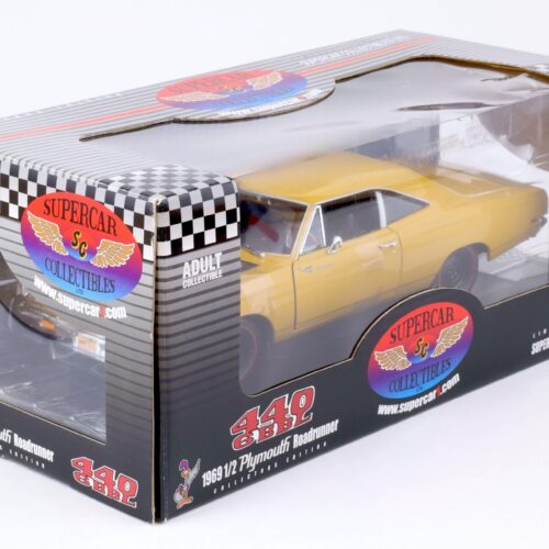 1:18 RC2 Supercar Collectibles 1969 1/2 Plymouth Roadrunner 440 6 BBL yellow/ black