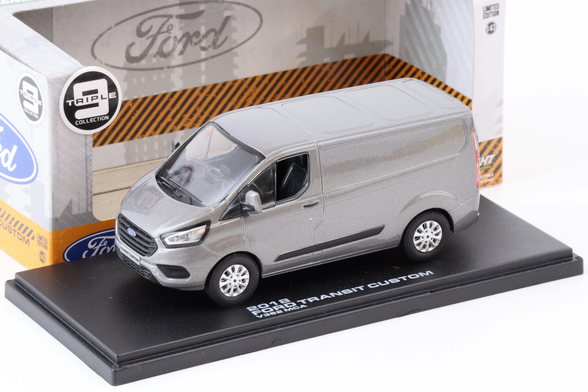 1:43 Greenlight 2018 Ford Transit Custom V362 MCA VAN Kasten magnetic grey