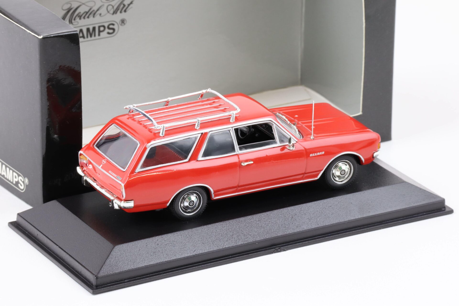 1:43 Minichamps Opel Rekord C Caravan Break 1966 Kardinal red