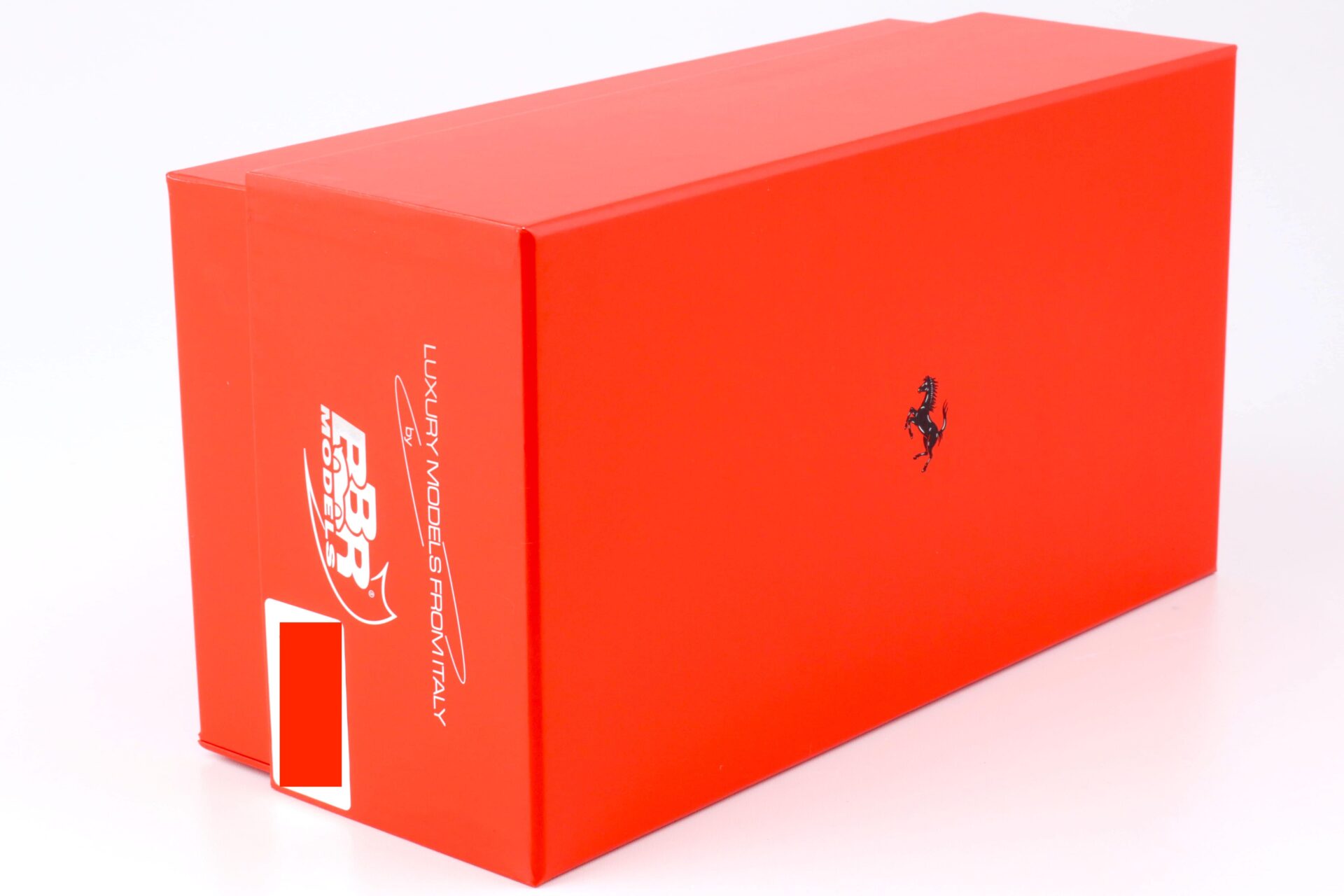 1:18 BBR Ferrari 812 Competizione 2021 Rosso Corsa 322 - Argento horiz. stripe with display