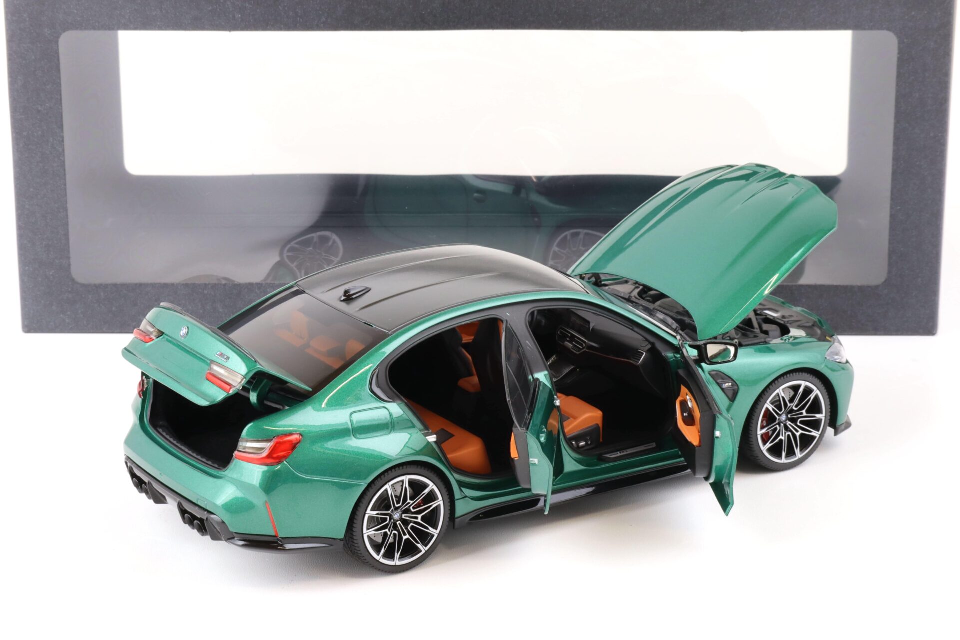 1:18 Minichamps BMW M3 G80 Competition green metallic 2020 DEALER VERSION