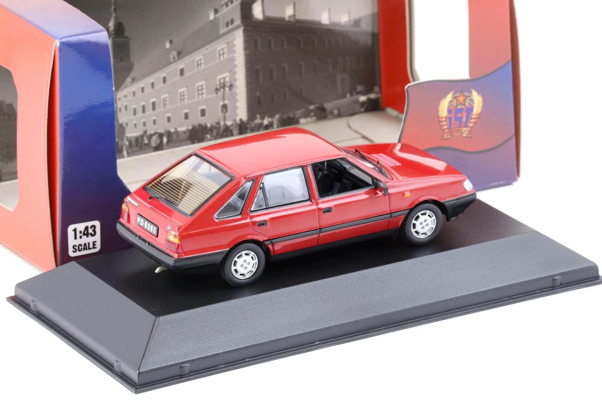 1:43 IST Models 1991 FSO Polonez Caro red
