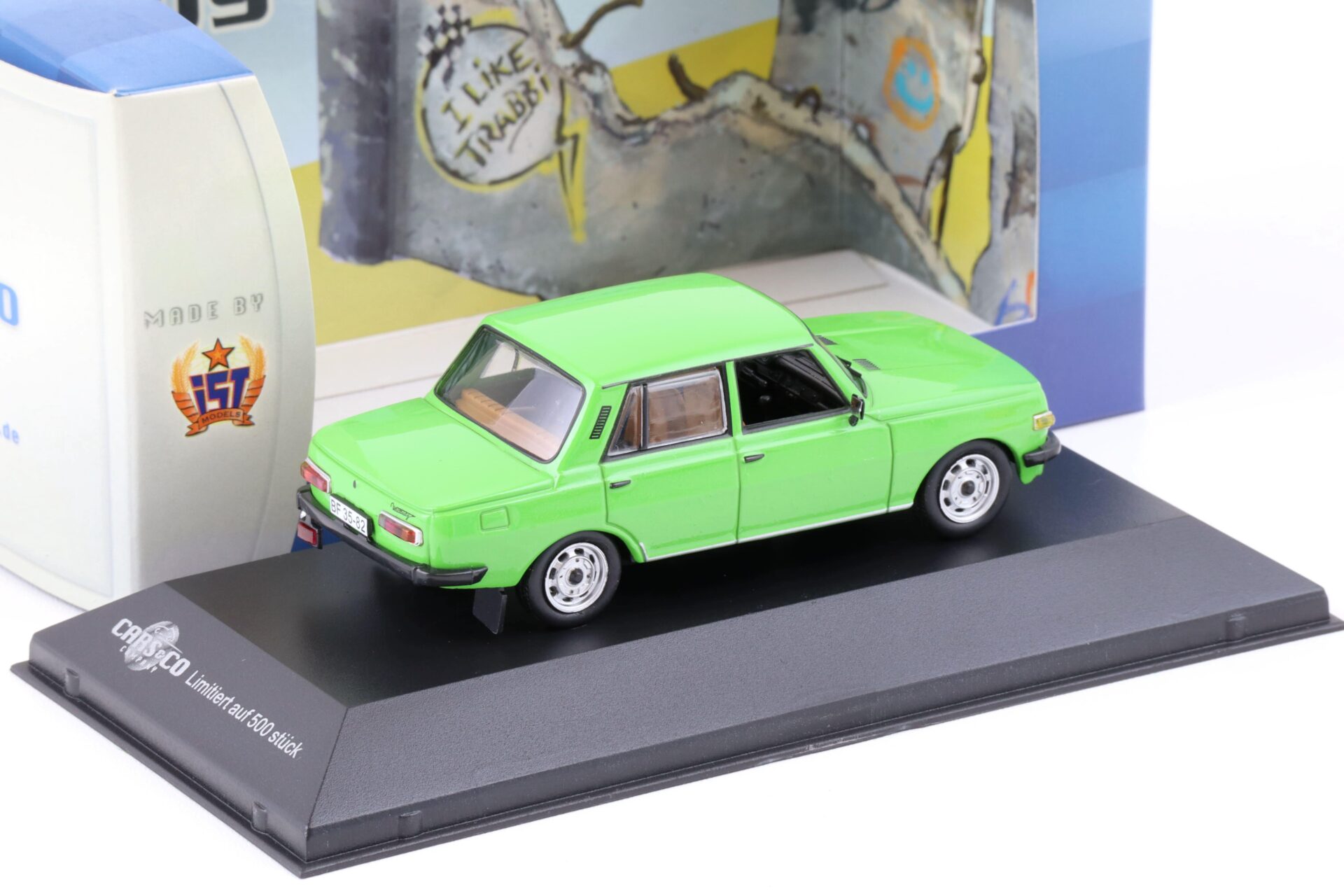 1:43 Cars&Co IST 1985 Wartburg 353 Sedan green