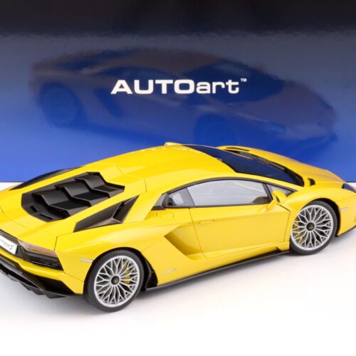 1:18 AUTOart Lamborghini Aventador S Coupe 2017 New Giallo Orion/ yellow 79132