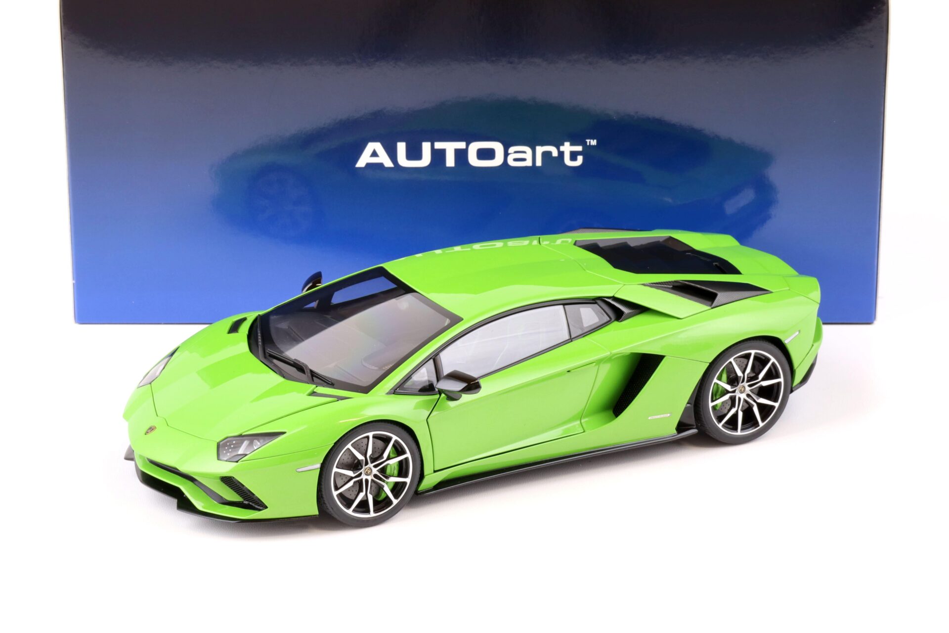 1:18 AUTOart Lamborghini Aventador S Verde mantis/ pearl green 79133
